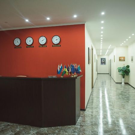 Getaway Hotel Тбилиси Екстериор снимка