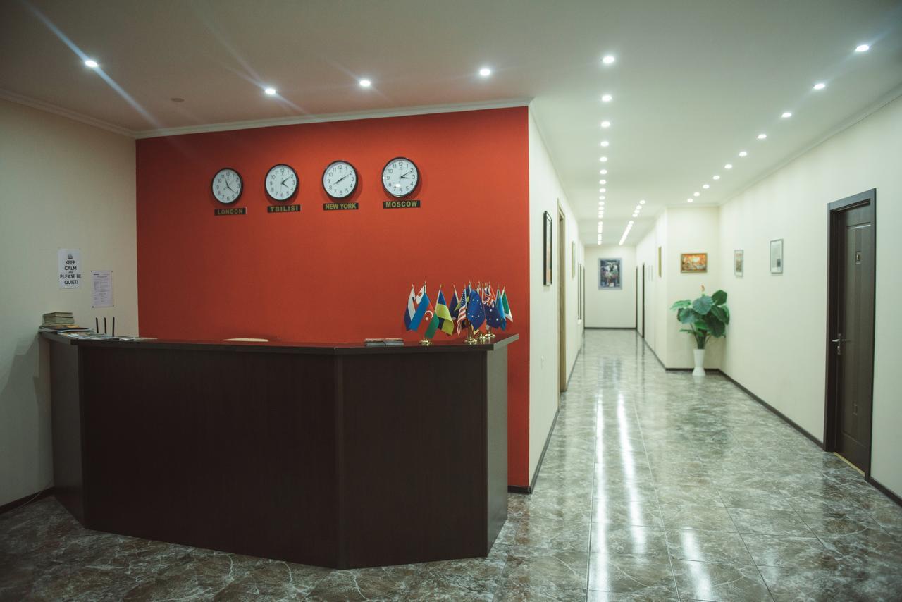 Getaway Hotel Тбилиси Екстериор снимка