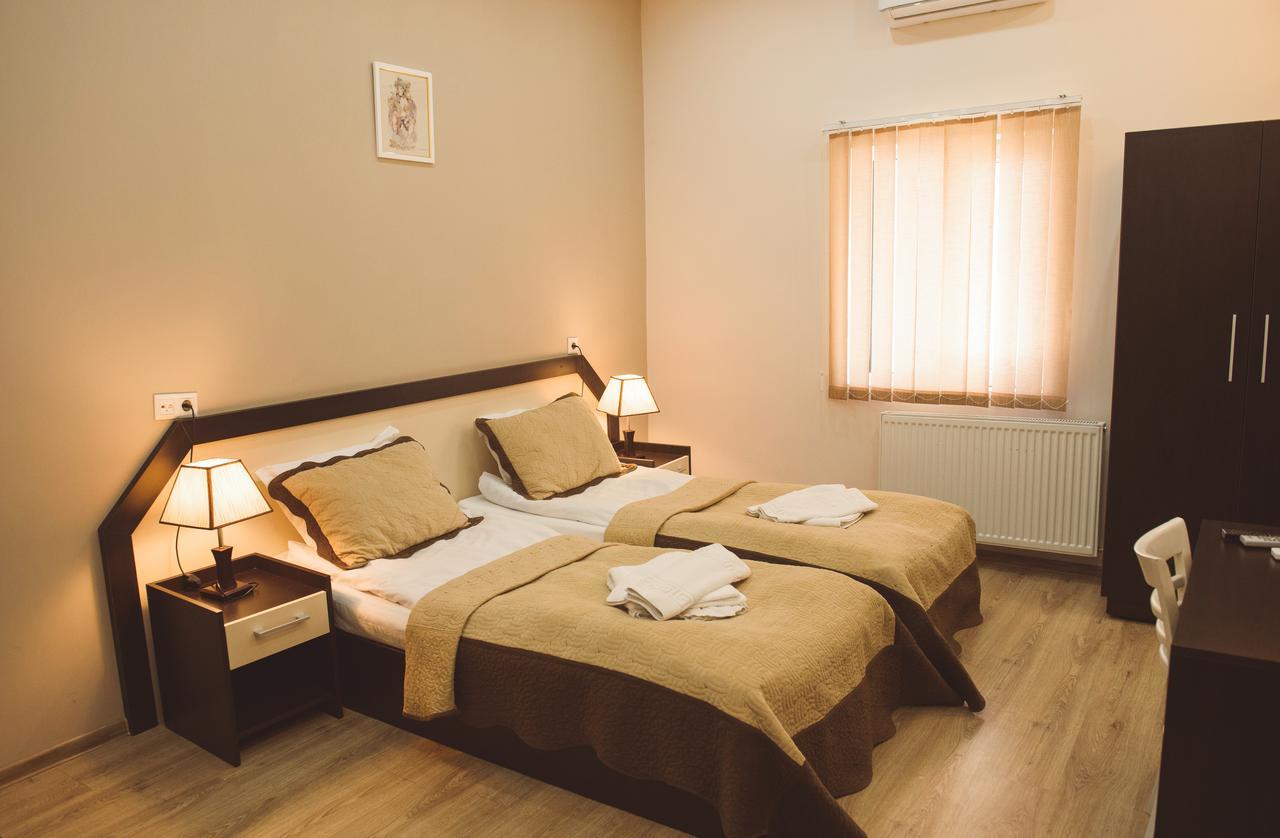 Getaway Hotel Тбилиси Екстериор снимка