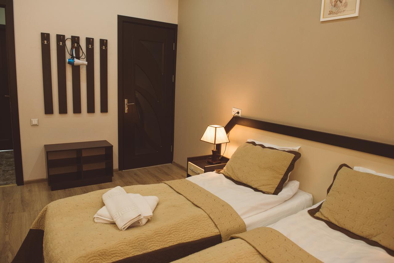 Getaway Hotel Тбилиси Екстериор снимка