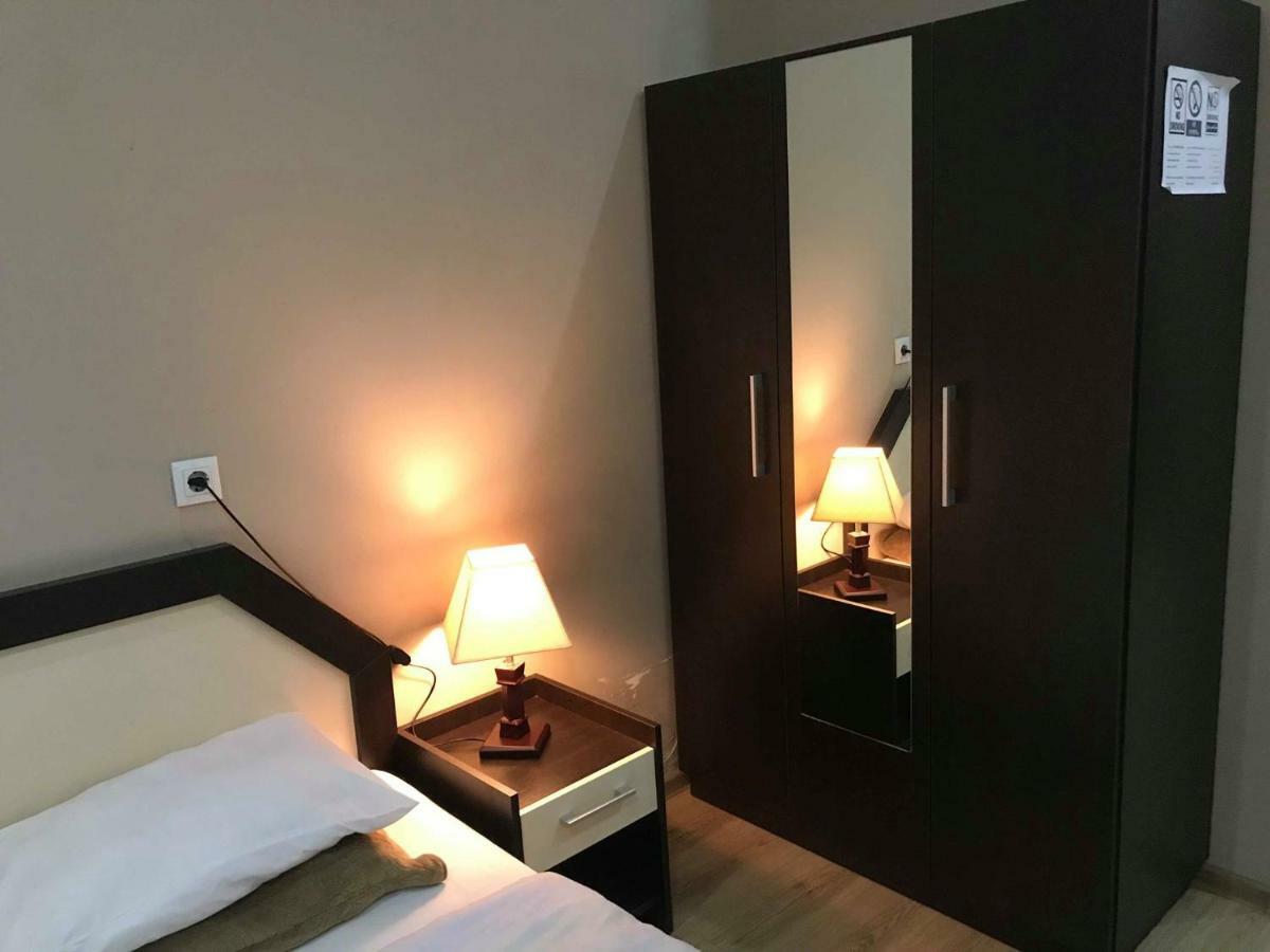 Getaway Hotel Тбилиси Екстериор снимка
