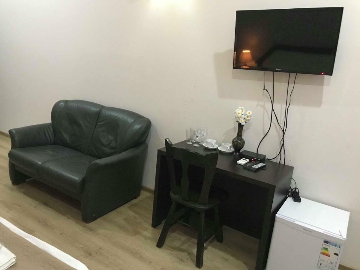 Getaway Hotel Тбилиси Екстериор снимка