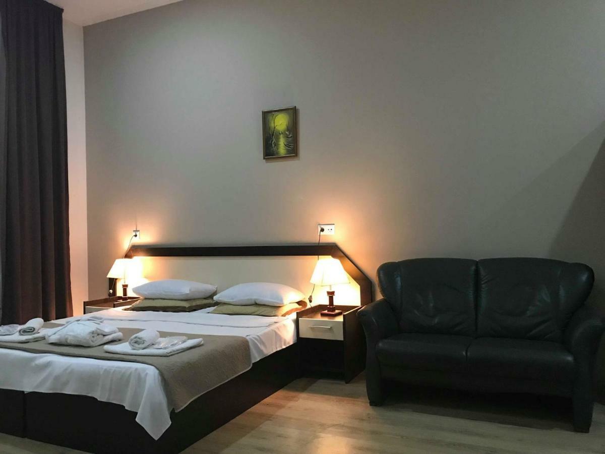 Getaway Hotel Тбилиси Екстериор снимка