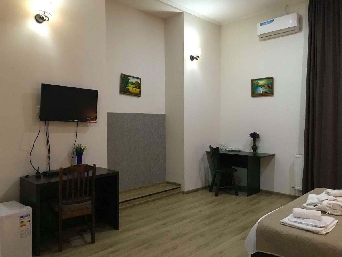 Getaway Hotel Тбилиси Екстериор снимка
